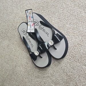 Brighton "flip out" shoe NWT size 8